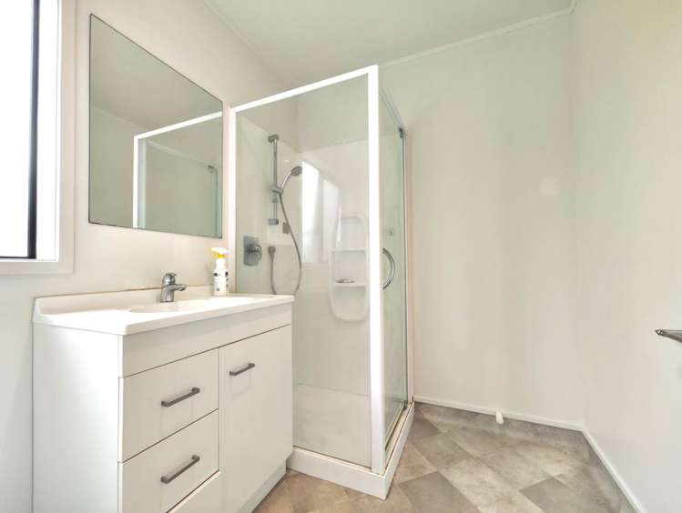 16/36 West Coast Road Glen Eden_7