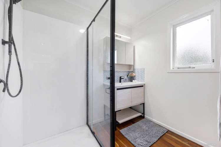 32 Peverill Crescent Papatoetoe_10