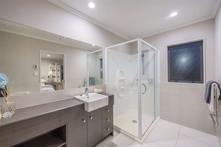 6 Fairhill Place Flat Bush_21