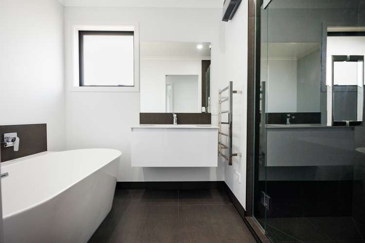 54 Sardinia Grove Fitzherbert_13