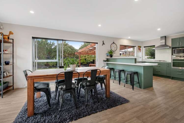 19 Bay Vista Drive Red Beach_12