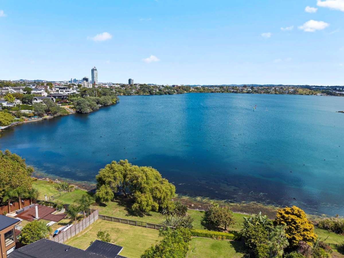 9 Eric Price Avenue_0