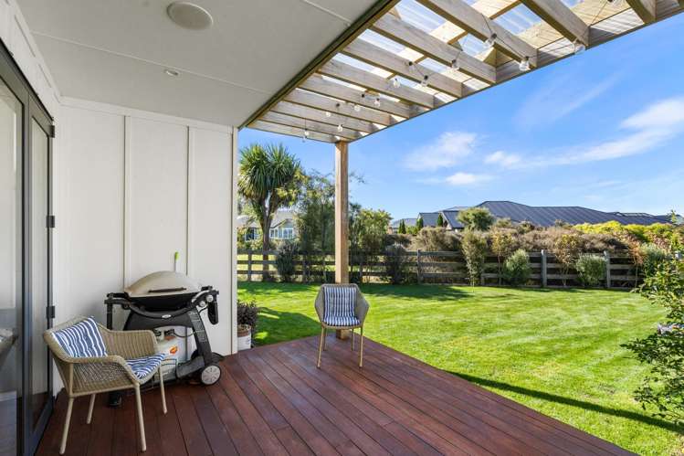 32 Carnaveron Drive Lincoln_25