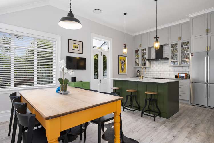 377 North Road North East Valley_10