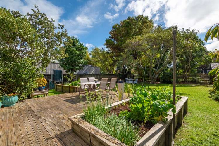 7 Parakai Avenue Parakai_25