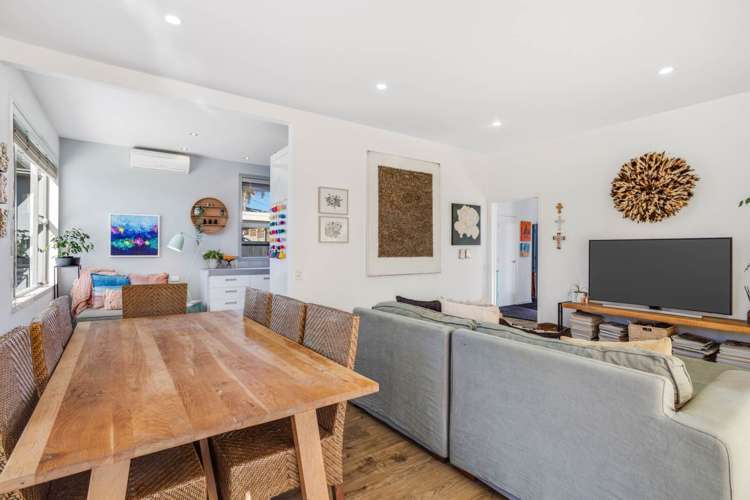 1/105 Lake Road Belmont_24