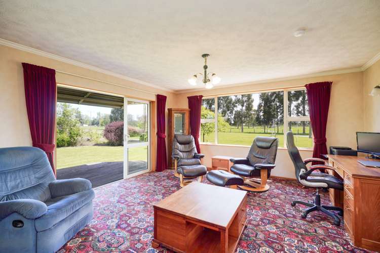 20 Cross Road Winton_43