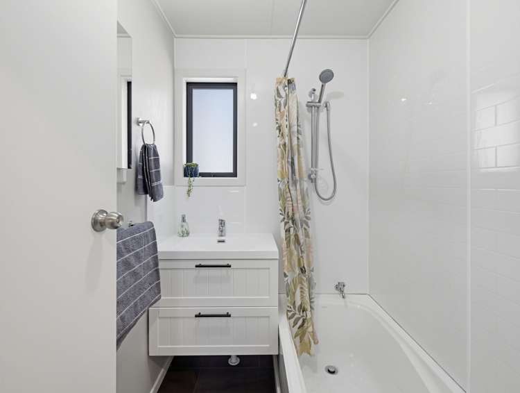 84 Grace Street Sanson_12