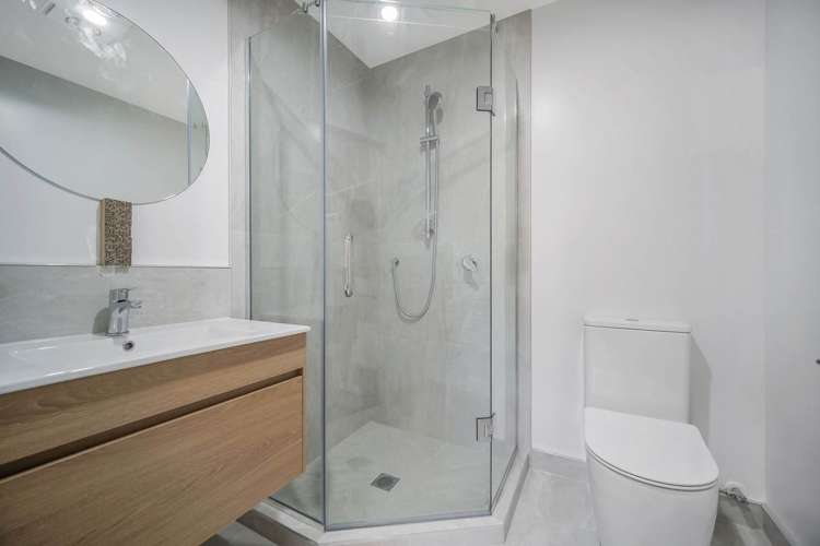 1/21 Caringbah Drive Papatoetoe_9