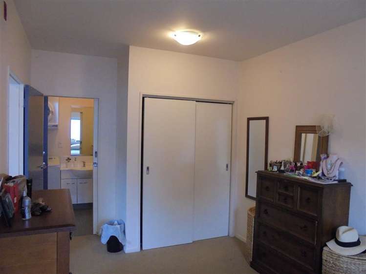 302/72 Herald Street Berhampore_7