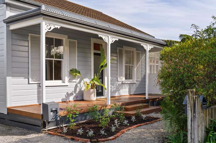 14 Root Street Gisborne_19