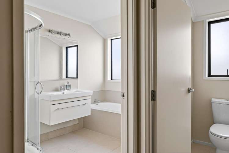 45 Sterling Park Lytton West_13