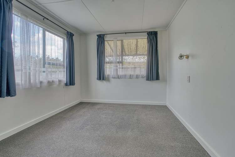 43 Main Road Harihari_9