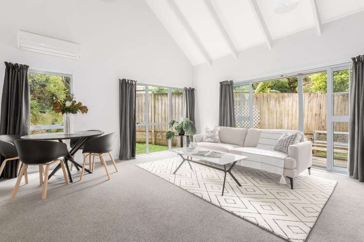 2/54 Hungerford Road Houghton Bay_3