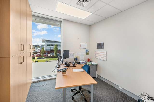 First floor, 567 Wairakei Road Burnside_4
