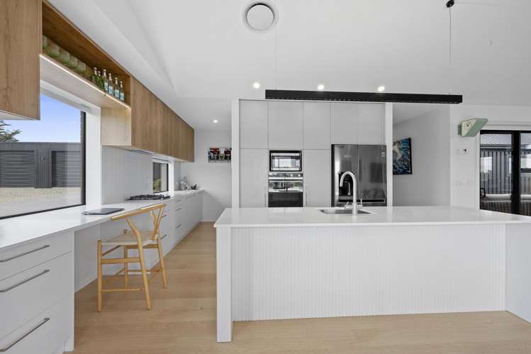 1506 Egmont Road Egmont Village_6