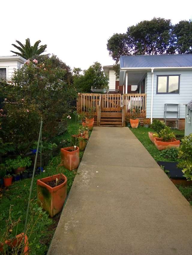 Cozy, Compact, Close to Everything