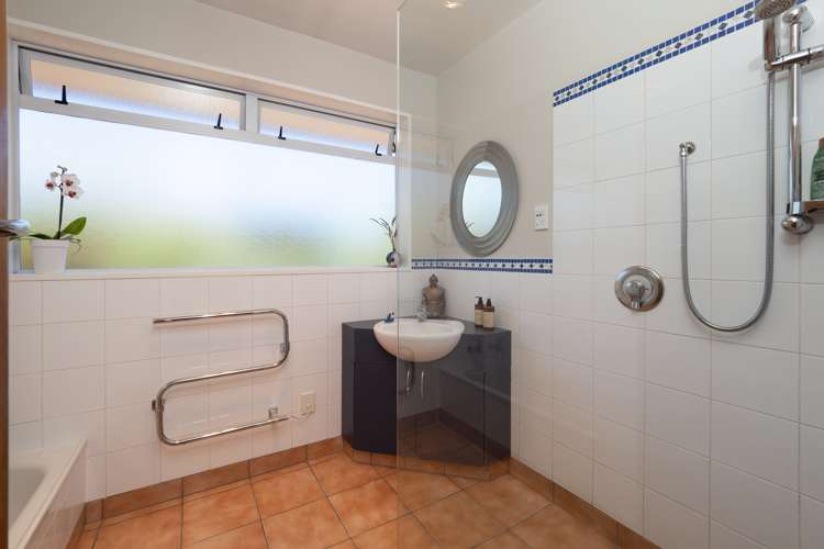 96 Middle Road Allenton_28