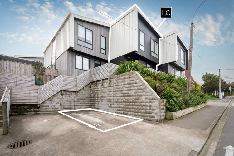 2/210 Karori Road Karori_13