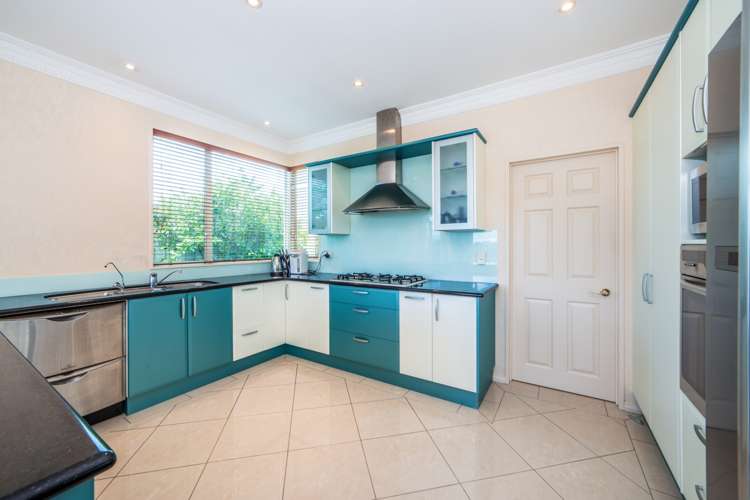 7 Villa Court Eastern Beach_19