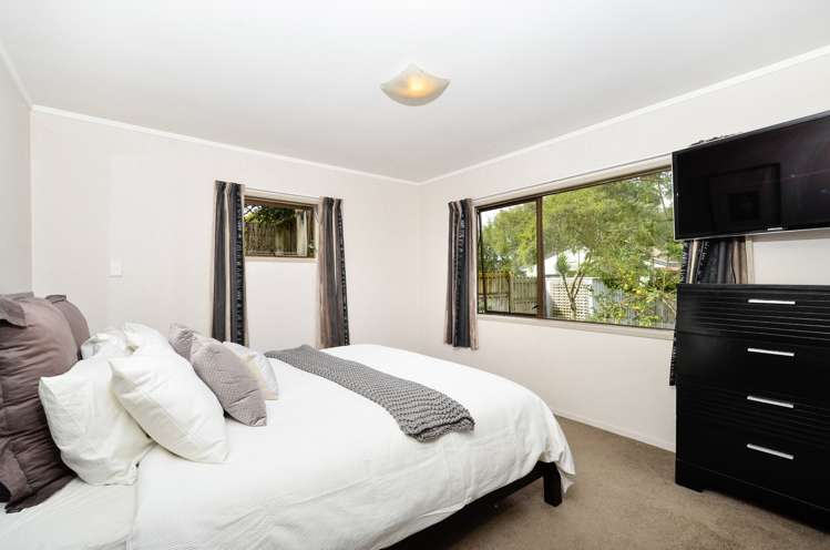 1/135 Edmonton Road Te Atatu South_12