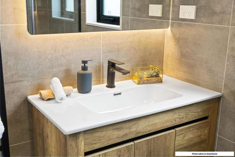 Lot 2/5 South Pacific Place Henderson_13
