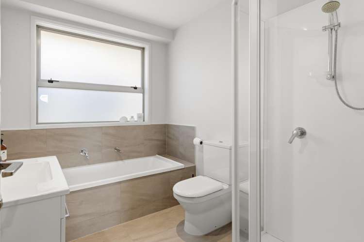244 Ballintoy Park Drive Welcome Bay_16