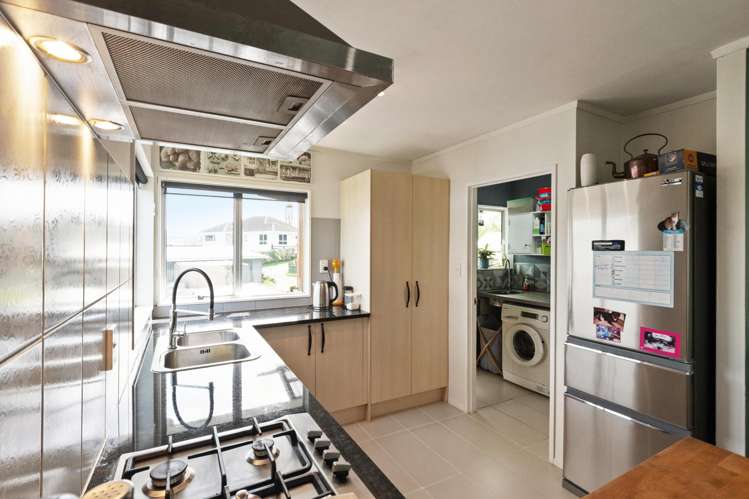 4 Cross Street Drury_7