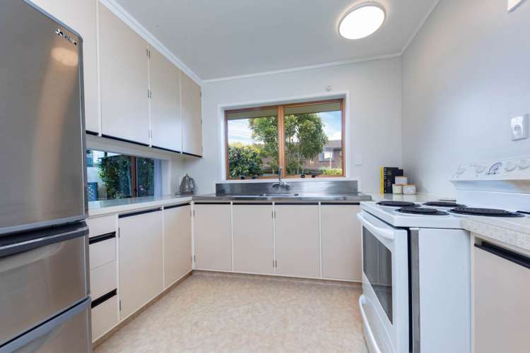 2/127 Golf Road Titirangi_6
