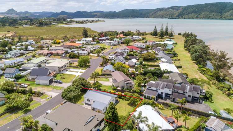 141 Durrant Drive Whangamata_19