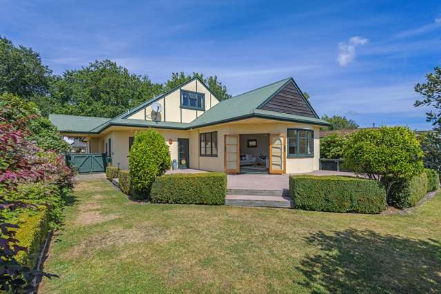 Make a move to Manapouri - Immediate possession