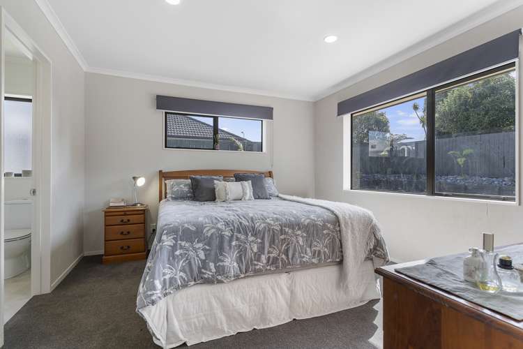 6 Glesan Place Beachlands_17