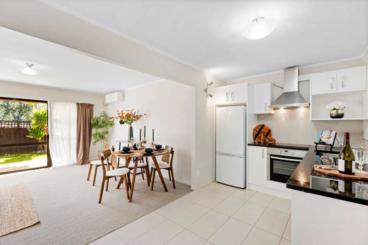 2/21 Burch Street_2