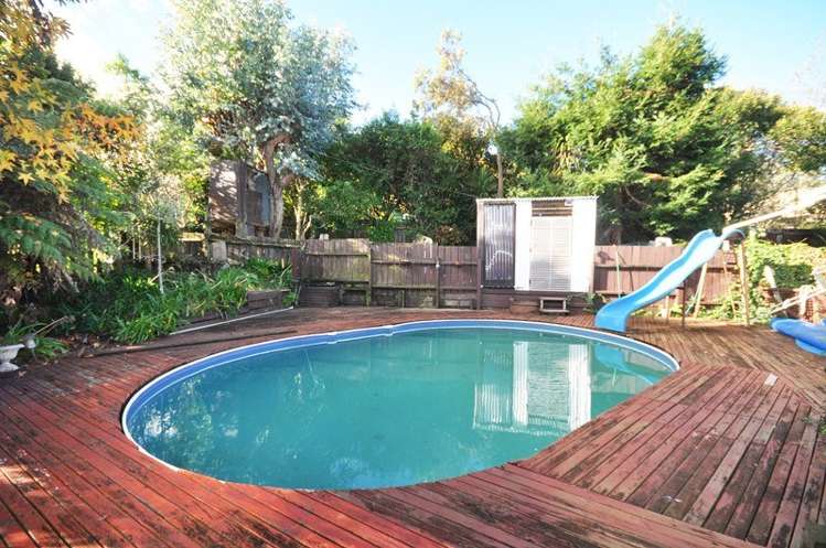 6a Easter Parade Glen Eden_3