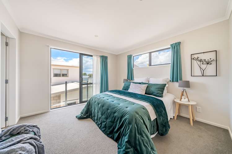 28 Latimer Way Petone_16