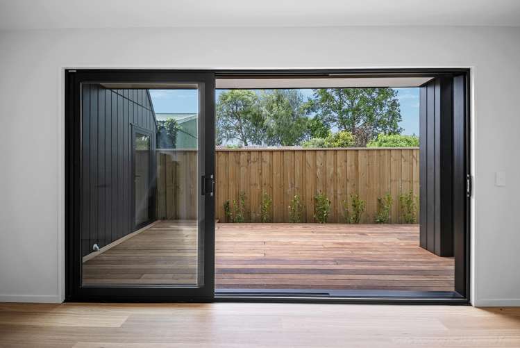 152C Hills Road Edgeware_6