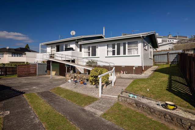 Sunny Matua Starter