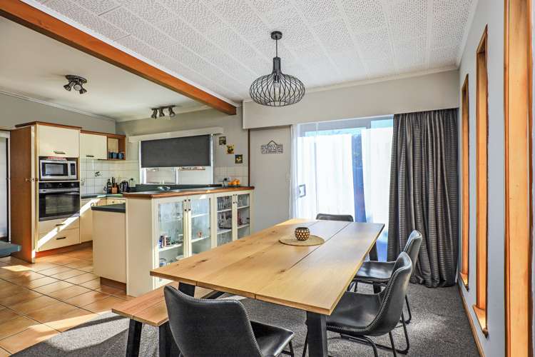 500 Hart Place Frimley_5