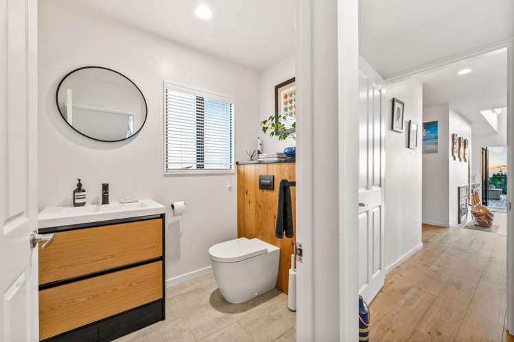 2 Ngatira Road Muriwai_30