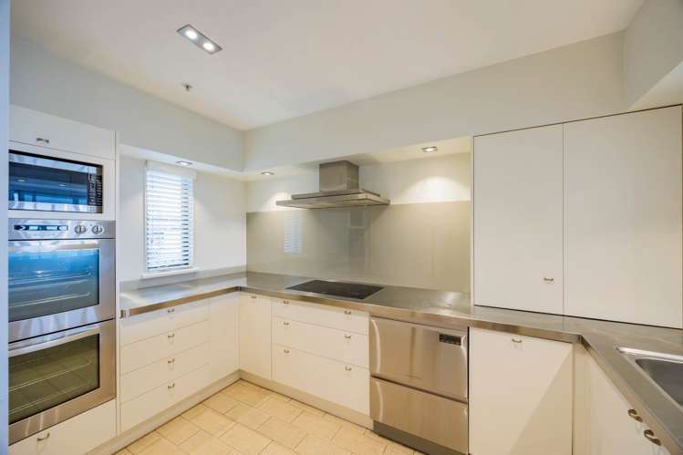 5b/38 James Cook Crescent Remuera_6