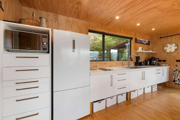 13b Beach Place_5