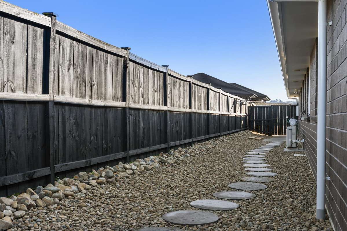 70B HILLPARK DRIVE_1