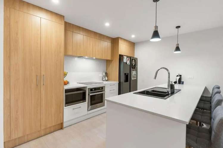 29 Lewis Road 10694_2