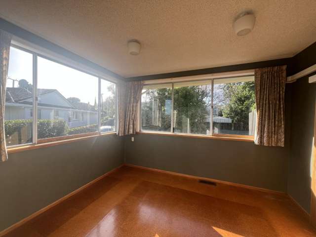 8 Comries Road 1053_4