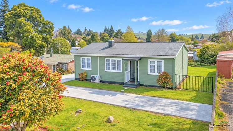 17 Esk Crescent Tokoroa_12