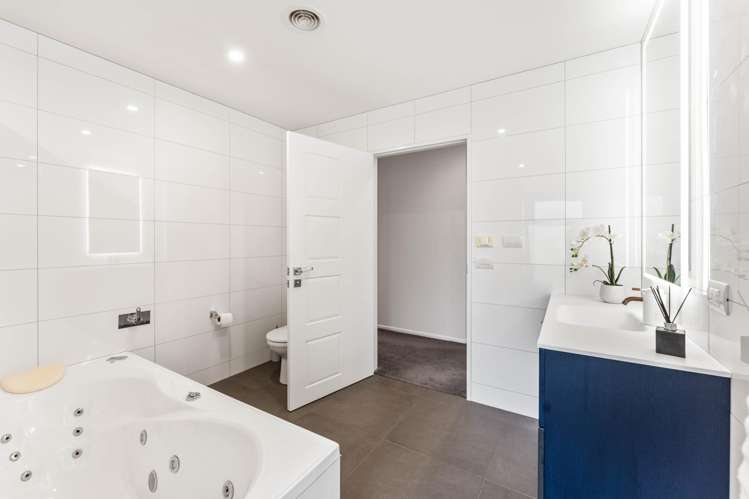 158 Raumati Road Raumati Beach_23