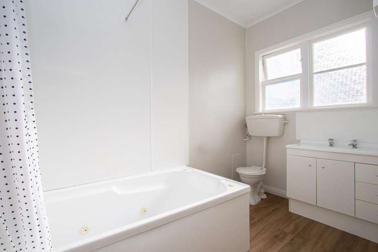 76 Williams Street 11373_9