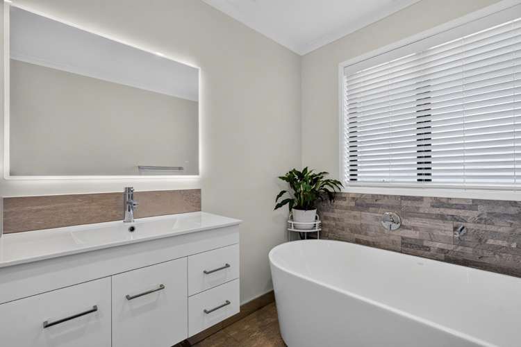 40 Boocock Crescent Orewa_21