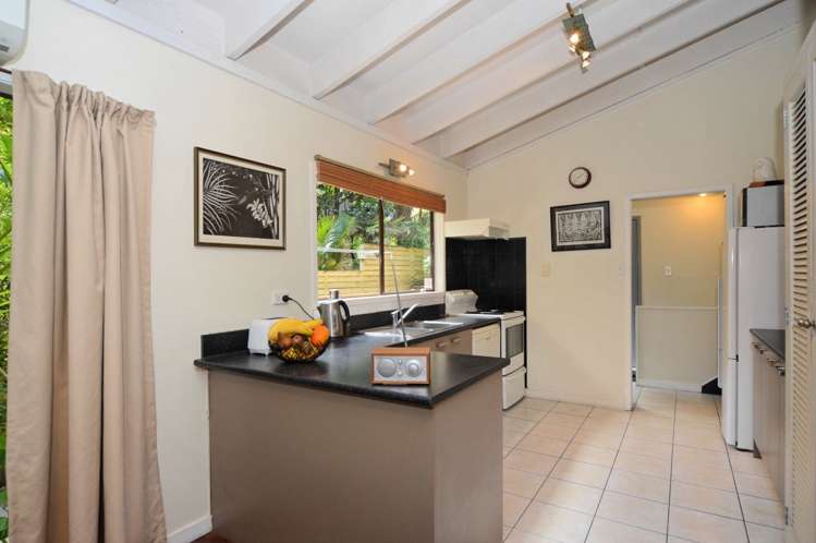 2 Takahe Road Titirangi_6