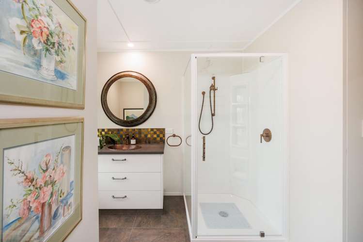 165 Albert Road Tokomaru_34